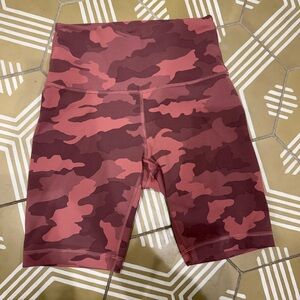 Lululemon Athletica Pink Camo Shorts | Size 4